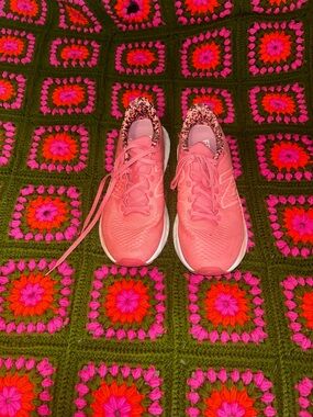 New Balance Women's Pink Athletic Running Shoes